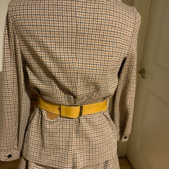 Vintage Suit with peak lapel (Friday Frenzy Sale) - Picture 5 of 9